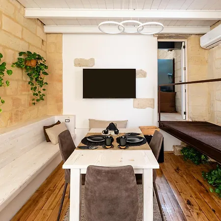 Athena * San Cesario di Lecce