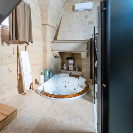 Athena San Cesario di Lecce