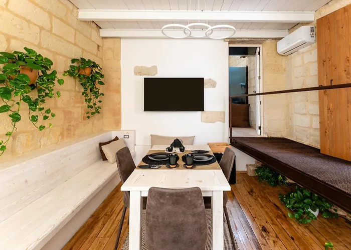 Athena * San Cesario di Lecce